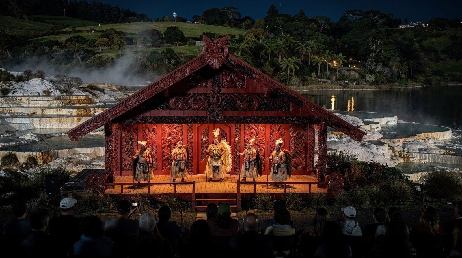 Wieczory kultury Māori w Rotorua – porównanie