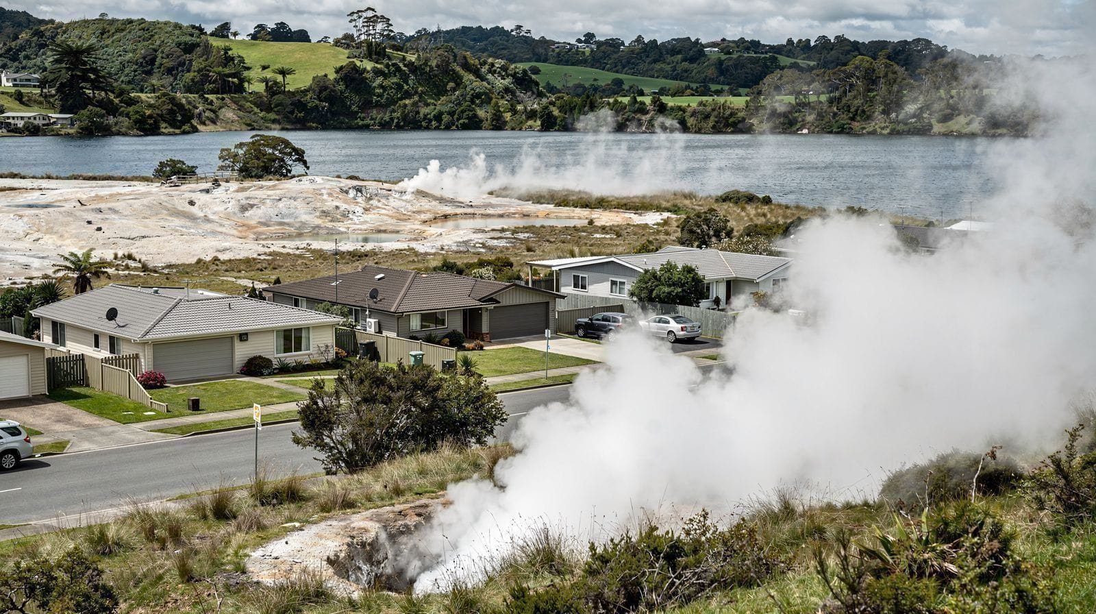 ¿Por Qué Rotorua Huele a Azufre?